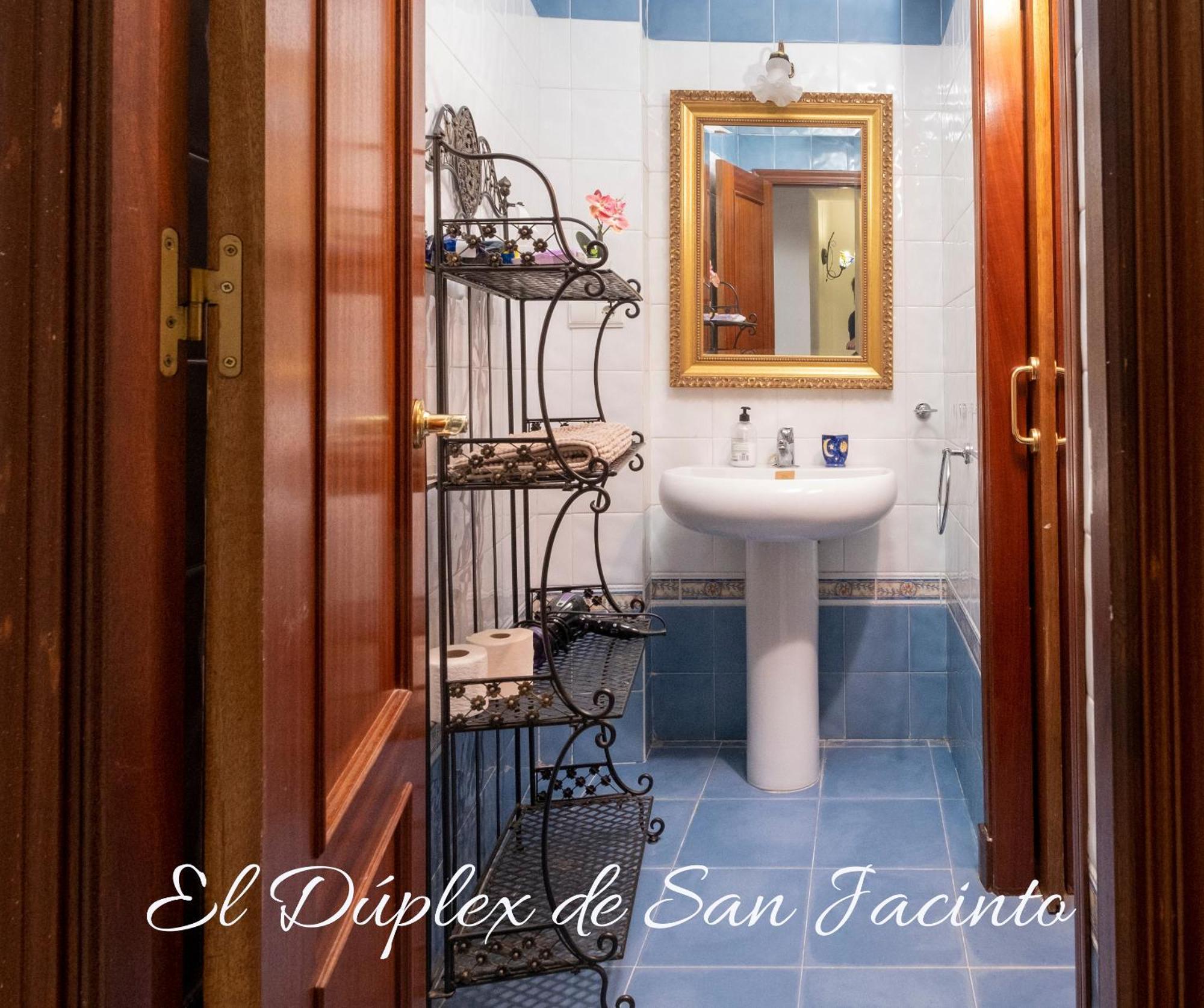 Apartamento El Duplex De San Jacinto Sevilla Exterior foto